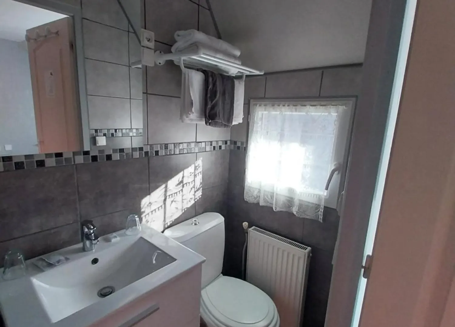 Hotel Les Deux Cols Sainte-Marie-de-Campan 2*,  France